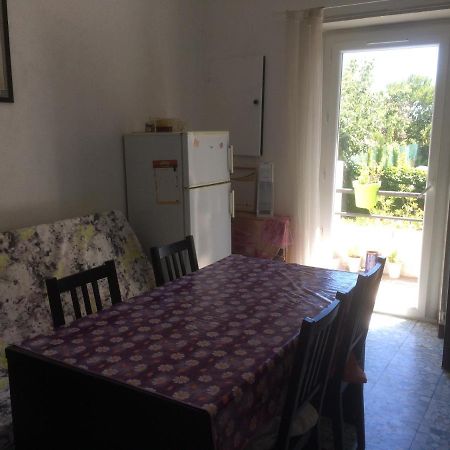 Appartement Sur Sommieres Jusqu'A 6 Personnes Exterior foto