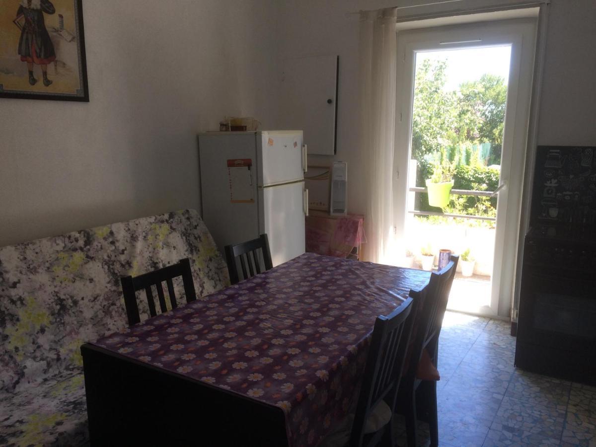 Appartement Sur Sommieres Jusqu'A 6 Personnes Exterior foto